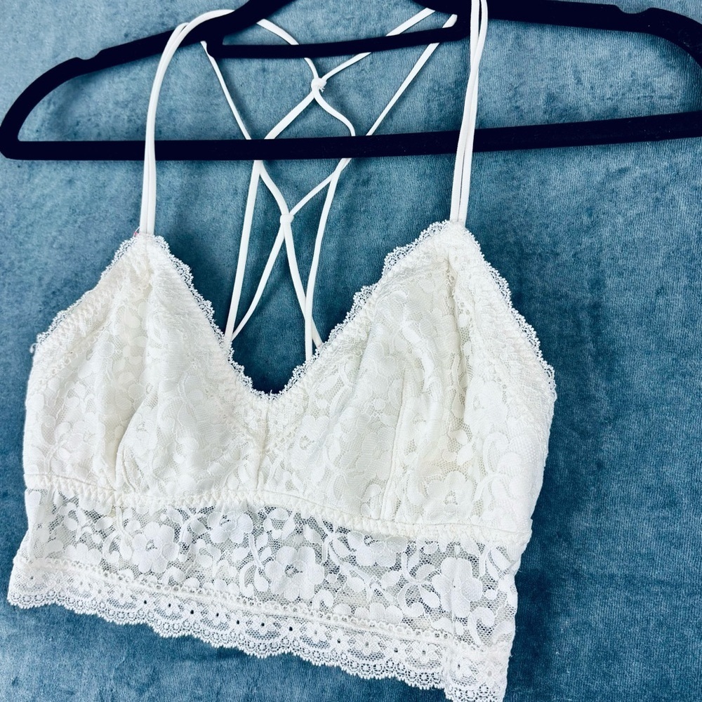 Gilly Hicks Cream Lace Bralette with Scalloped Edge